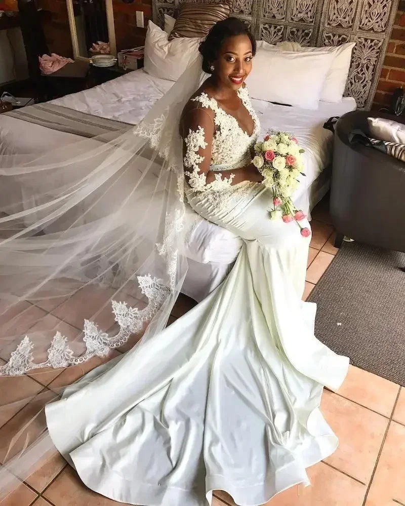 

Customized Plus Size Mermaid Wedding Dresses Pearls Lace Gorgeous Bridal Gowns Sheer Neck Long Sleeves Court Train Vesti