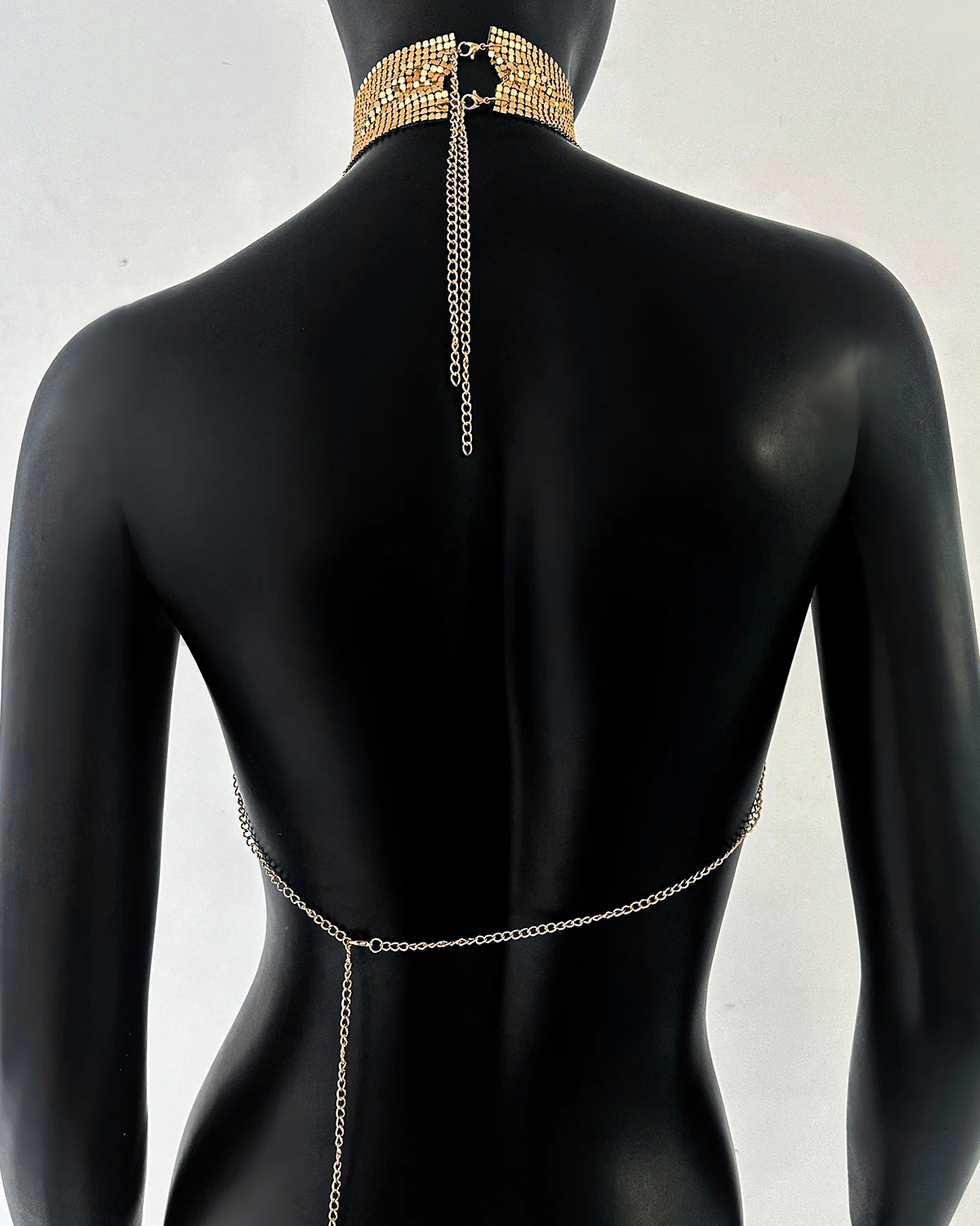 FestivalQueen Sexy High Neck Crop Sequin Top Metal Sparkly Crop Top Open Back Top With Rxposed Belly Button T-shirt Party Bar Ve — zdjęcie 6