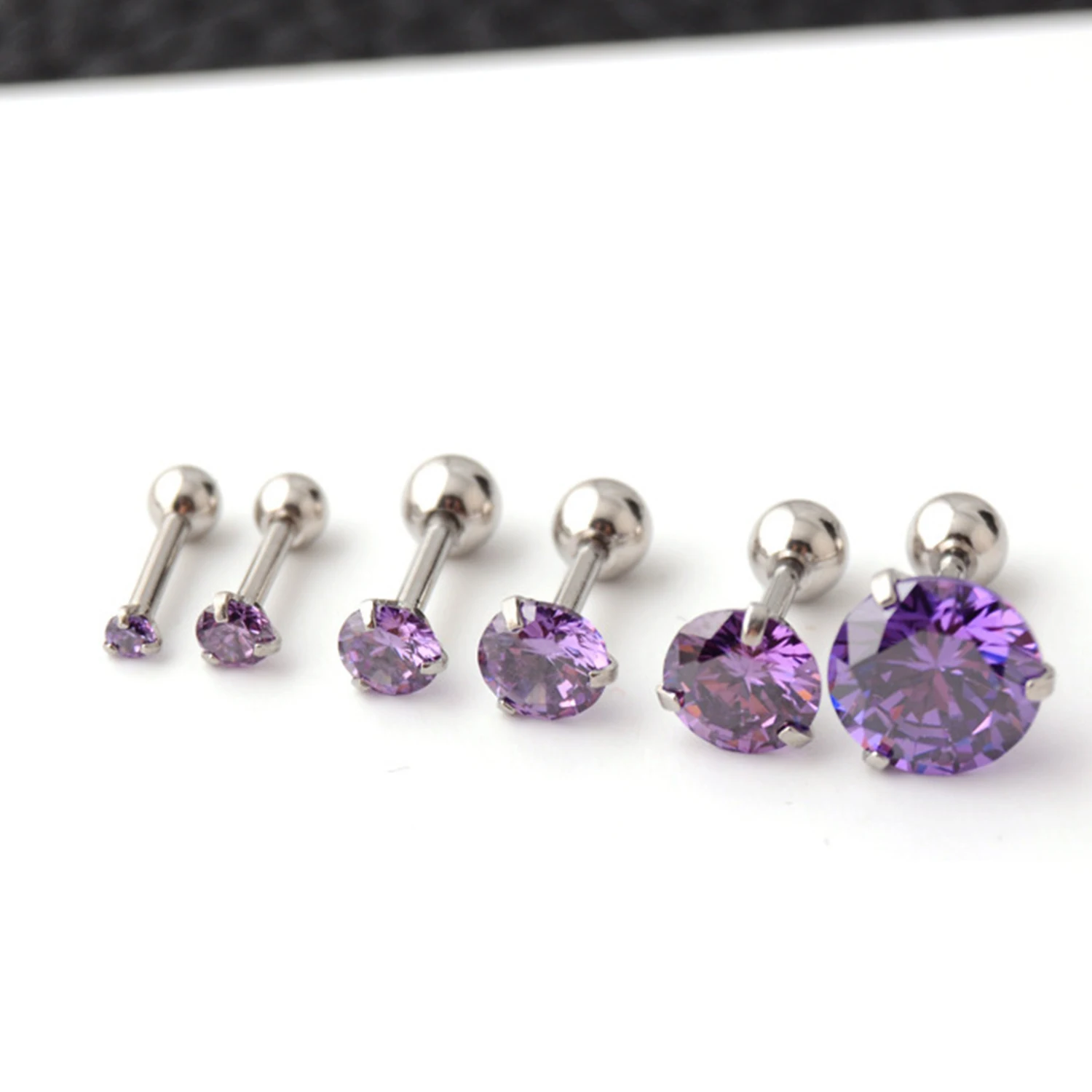 1 piece Titanium steel 3 Prong Zircon Ear Studs Earrings For Women/Men Tragus Cartilage Standard Lobe Daith Piercing Jewelry