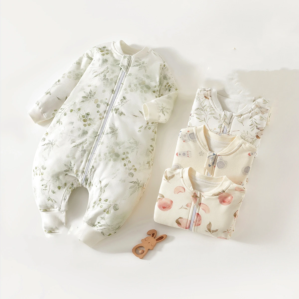 

2024 Spring and Autumn Boy Girl Sleeping Bag Cartoon Cute Print Warm Thick Jumpsuits Newborn Romper Baby Sleeping Bag