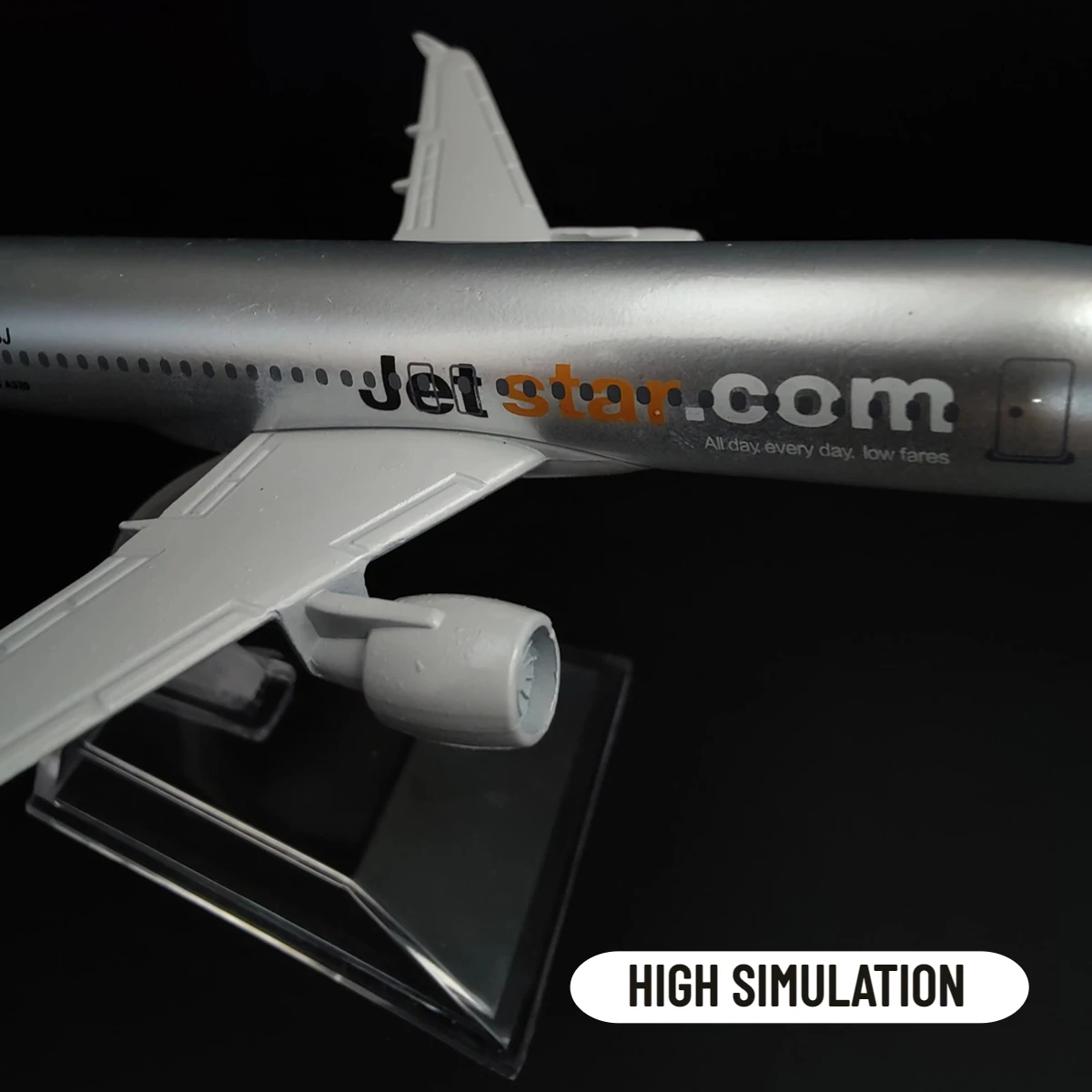 1:400 Metal Aircraft Model Replica, JETSTAR A320 Airplane Scale Miniature Art Diecast Office Home Aviation Decoration Toy Gift