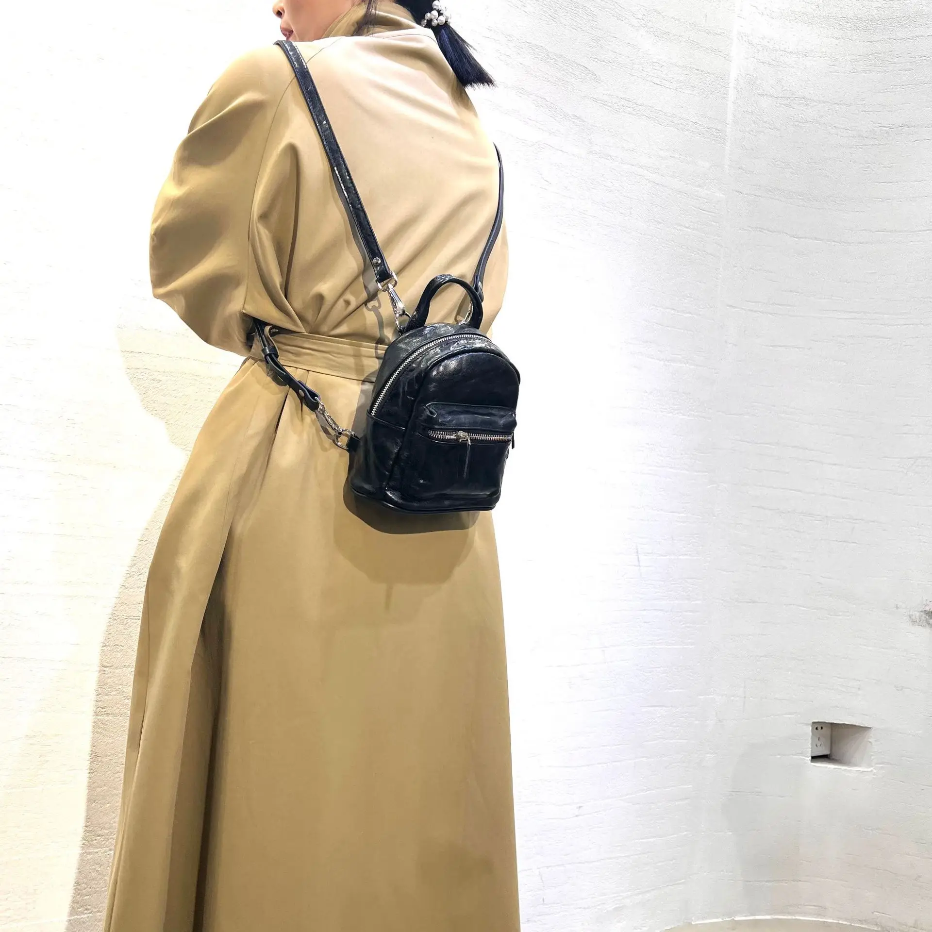 borsa-a-mano-in-vera-pelle-pochette-pieghevole-piccola-zaino-monospalla-borsa-a-tracolla-accessorio-moda-donna-due-in-uno