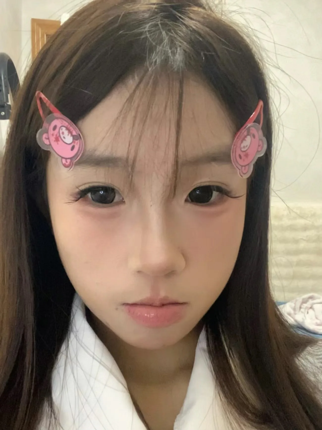 Cute  Bear Acrylic Hair Clips, 2Pcs/Set Pink Snap Hair Pins, Kawaii Cartoon Hair Accessories for Girls and Daily Hairstyle view 6