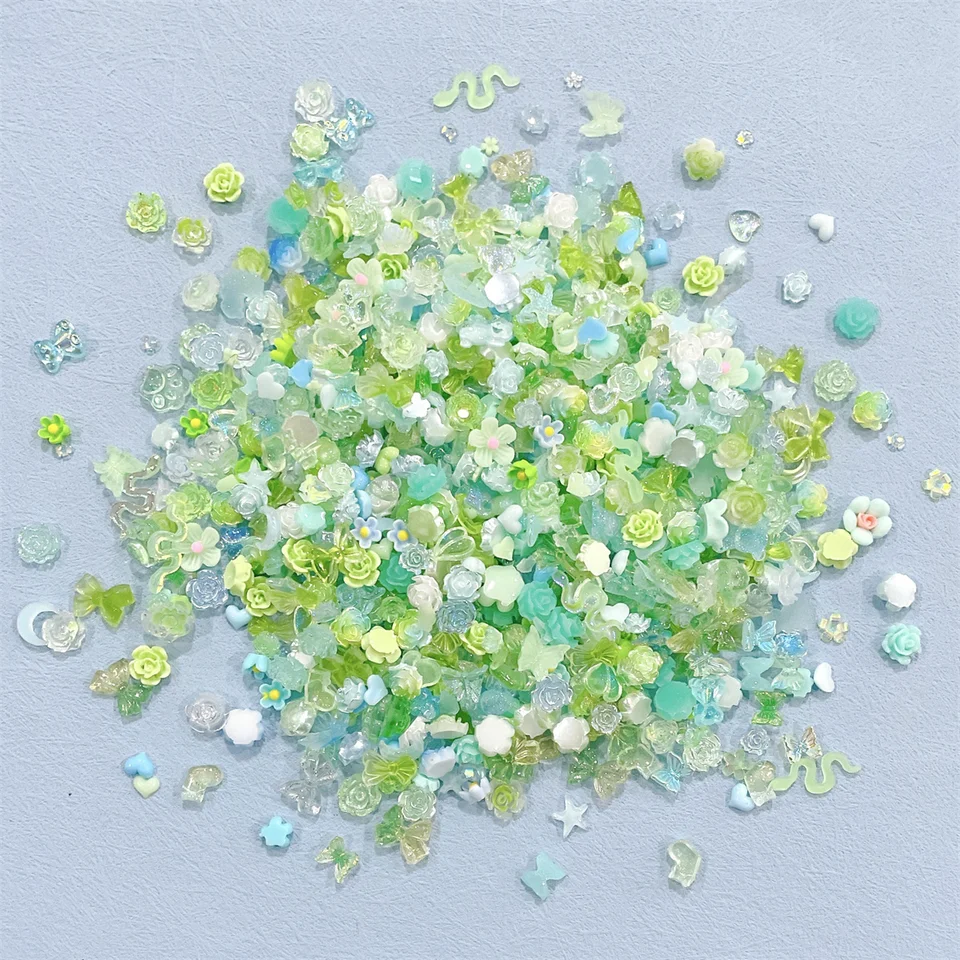 50 piezas de strass de resina 3D coloridos variados kawaii para uñas, encantos exquisitos de acrílico, decoraciones de uñas DIY, accesorios 4