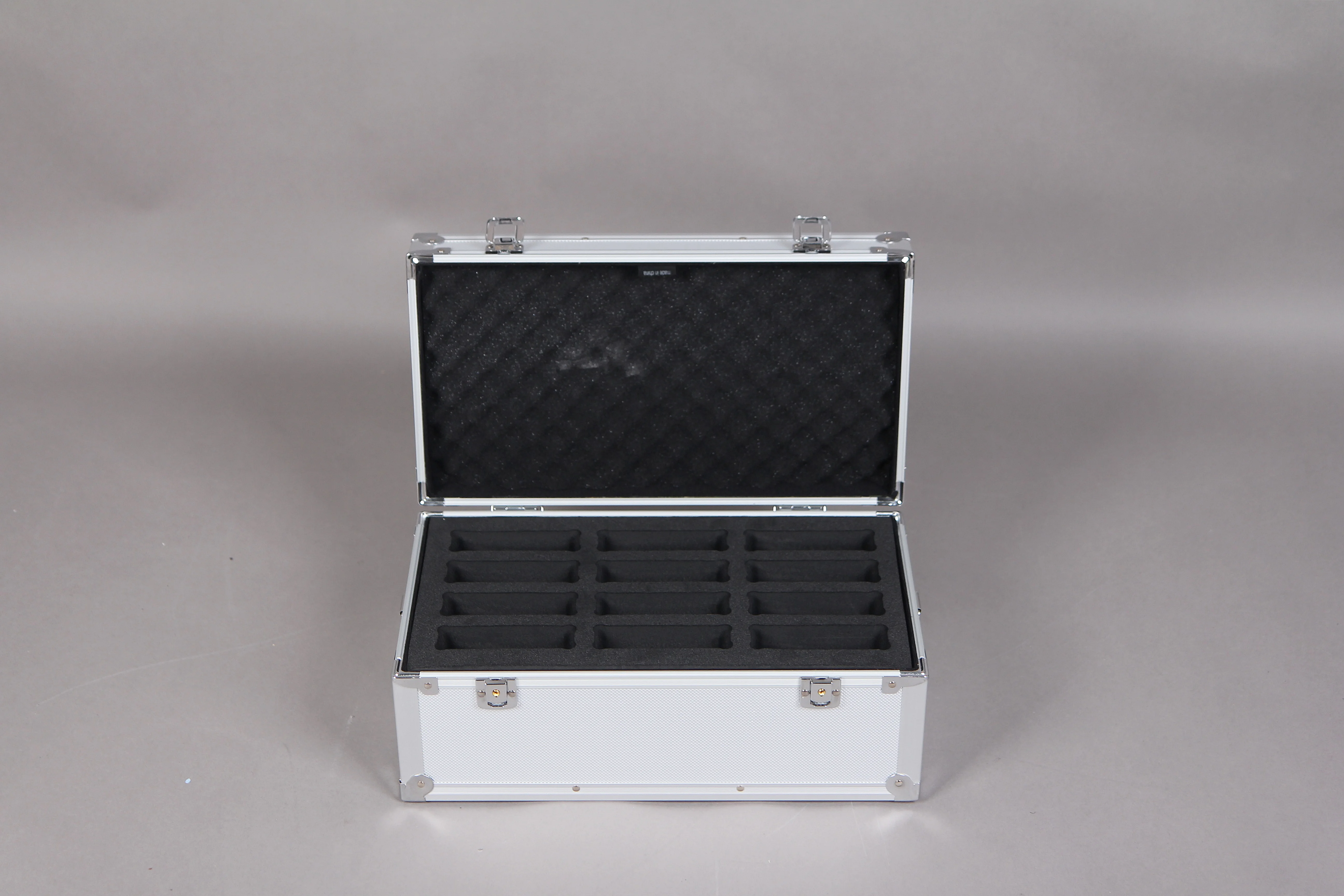 Bild 5: HDD12 40,8x22,3x17,8cm HDD Festplattenspeicherbox Aluminiumbox Maßgefertigtes Aluminiumgehäuse HDD12