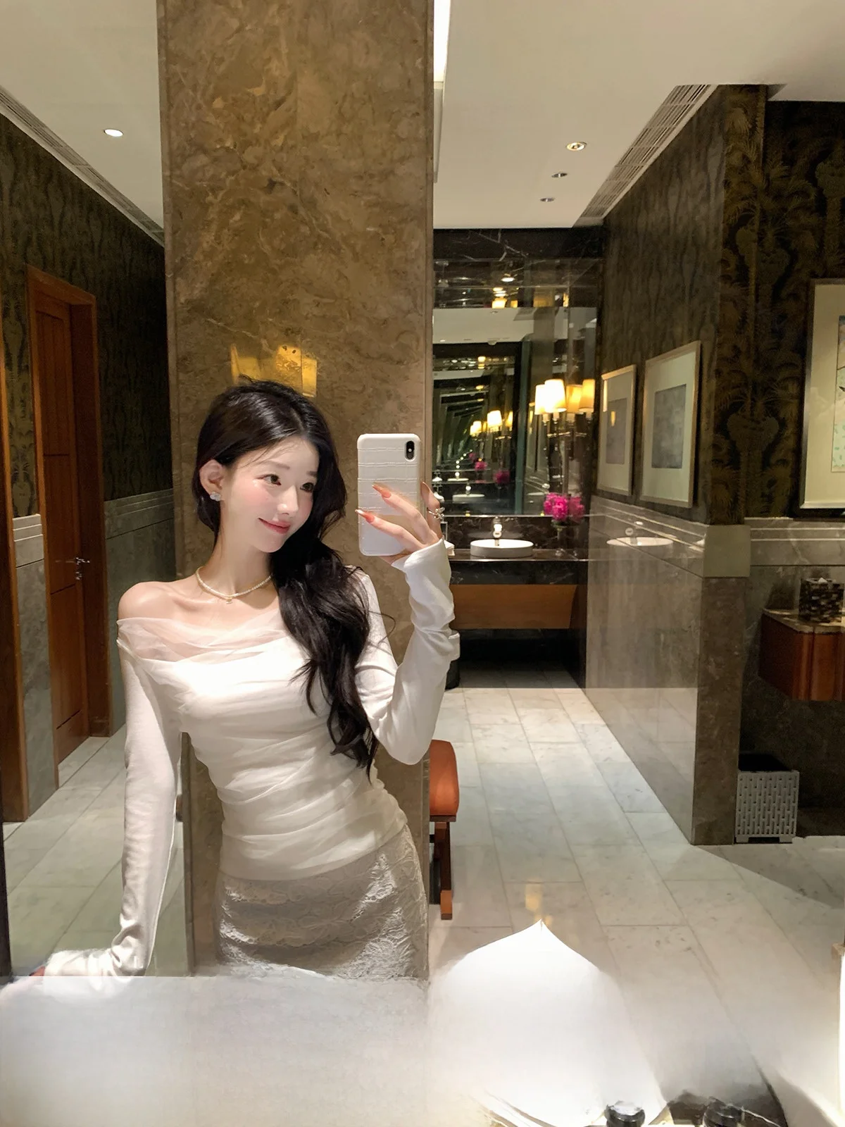 

Женская повседневная футболка YOLI Zhang Yuli с открытыми плечами, приталенного кроя, с длинным рукавом, цвет абрикосовый, весна