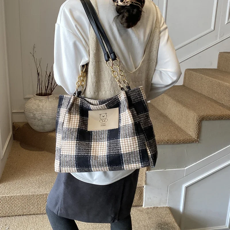 

Stylish Designer Leather Tote Bag For Women Shoulder Carry Elegant Classic Luxury Handbag Popular Among Ladies