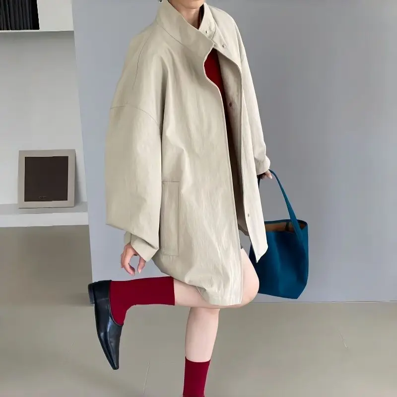 Locker geschnittene Jacke, Oversize, schlichtes Hemd, Basic-Trenchcoat für Damen, mit Revers, einreihig, einfarbig, mit Taschen, Mantel, koreanischer Boyfriend-Stil, Neu. – Detail 15