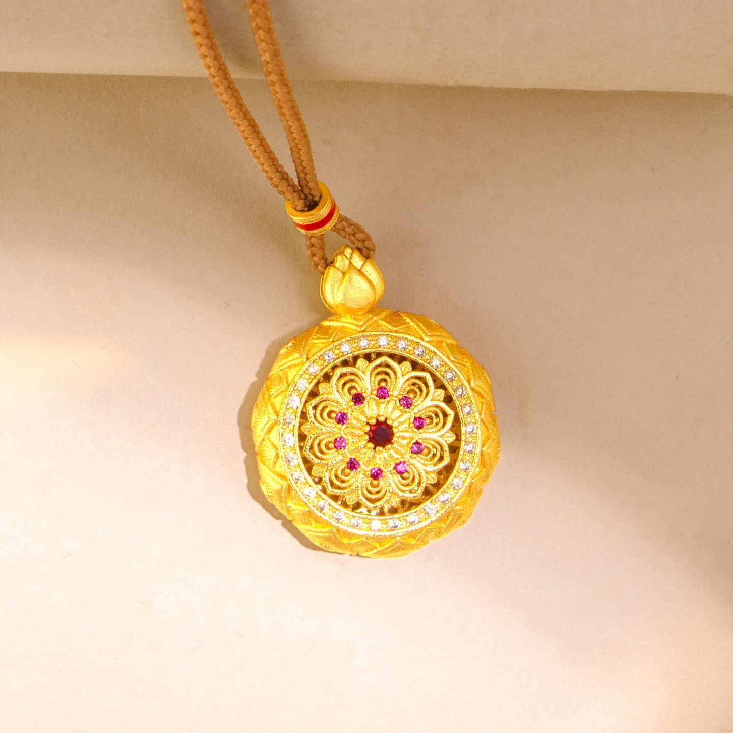 9999 gold inlaid lotus eight-symbol compass pendant for women, fashionable, rotatable, hollowed-out pendant