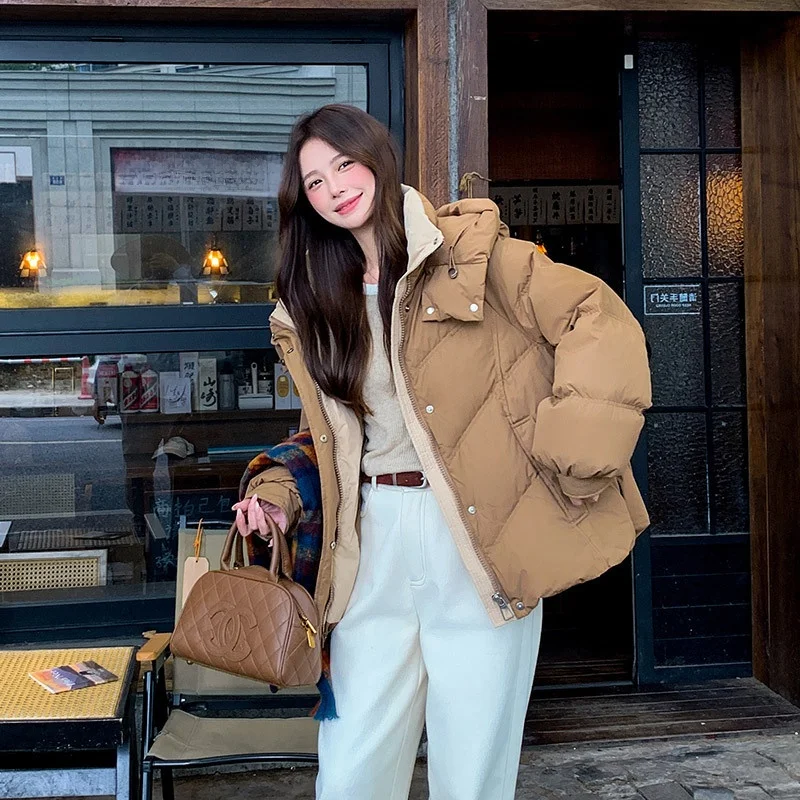 Gruba, ciepła odzież wierzchnia z poliestru, płaszcz damski z kapturem, kurtka puchowa z bawełny, nowa moda zimowa 2025, luźny krój w stylu chleba.