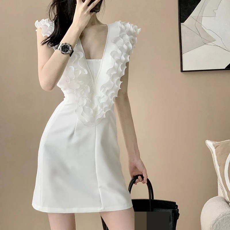 Summer 2024 new high-end dress with French design and suspender A-line skirt for women's wear