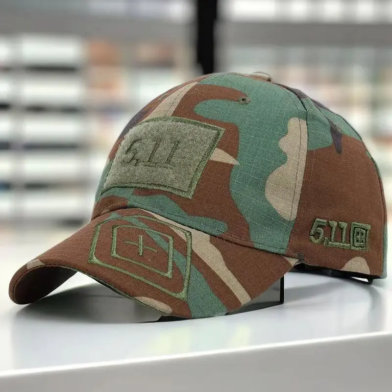 Camouflage cap: Adjustable, army green for tactical use, fishing, sports, and leisure. Stylish military-inspired hat.