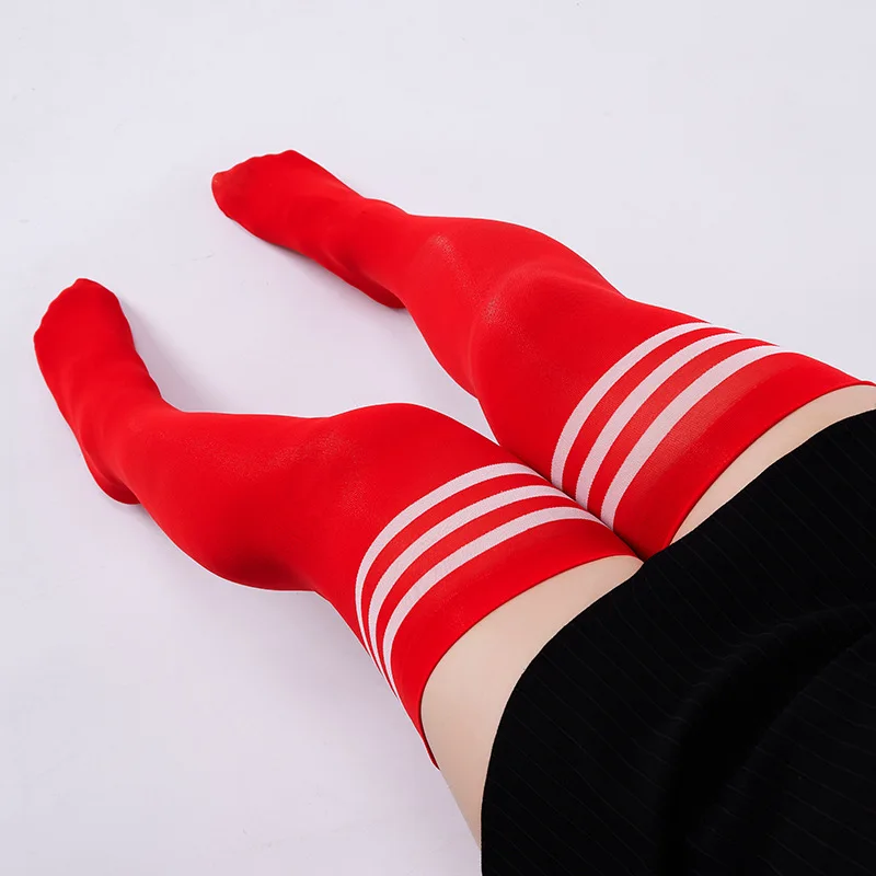حجم كبير جوارب مخططة للنساء مثير المخملية تمتد جوارب طويلة الإناث JK نمط الإفراط في جوارب طويلة جوارب عالية جديدة 2025