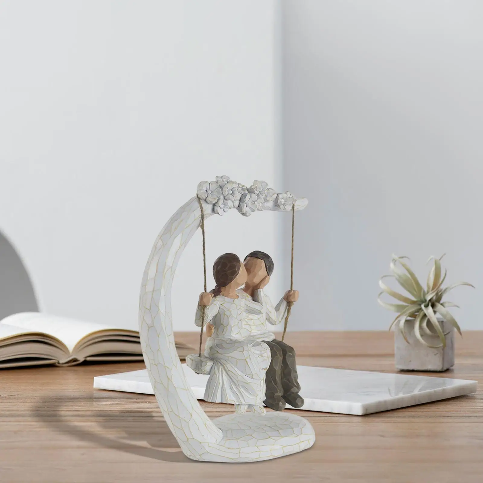 

Lover Sculpture Couple Figurine Statue on Swing Desk Figure Resin Crafts Ornament for Office Living Room Bedroom Cabinet Party