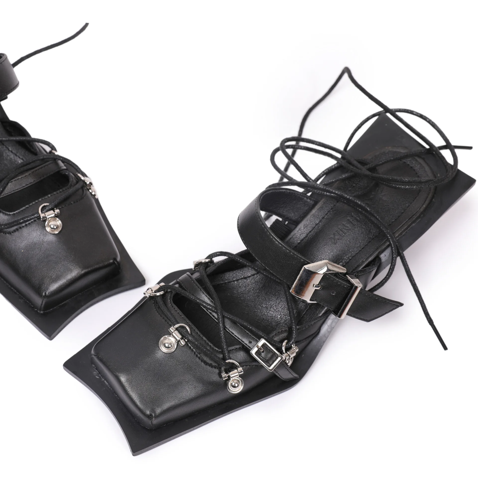 

Черные сандалии с головой сумки, женские летние сексуальные тапочки на щиколотке с ремешком на щиколотке и квадратной головкой