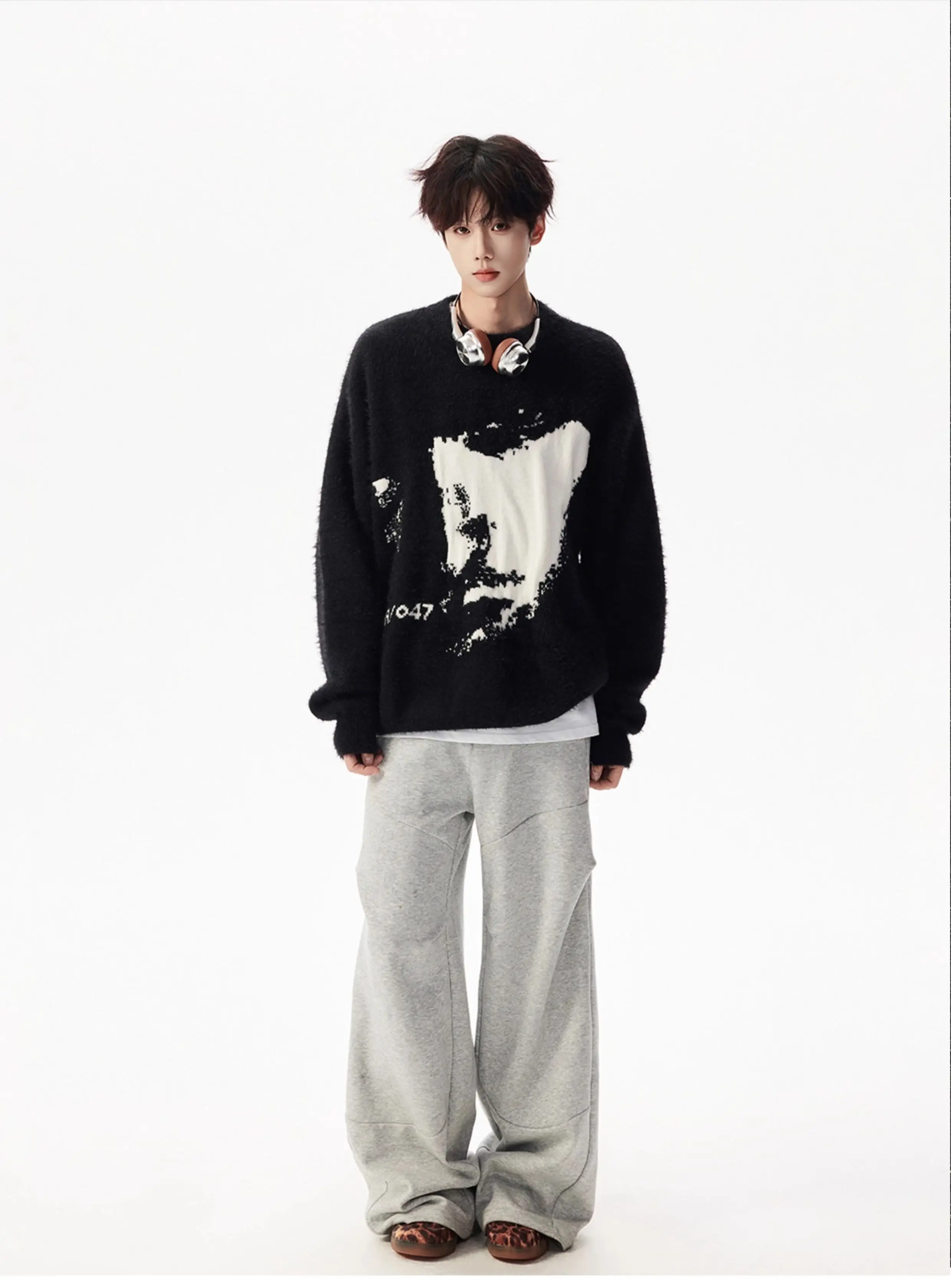 2025 Spring and Autumn Men's High-end Jacquard Design Loose Casual Fashion Black Crew Neck Long Sleeve Knit Sweater