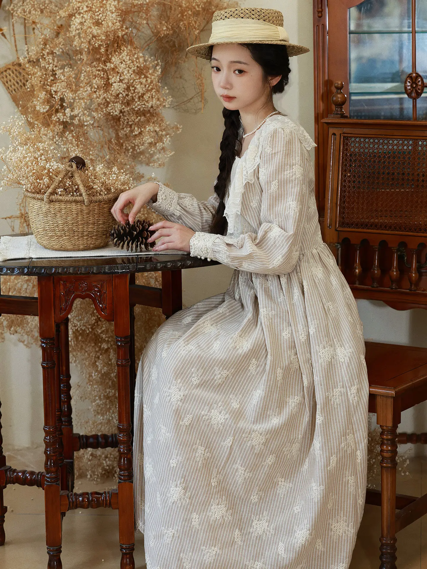 티이하일리 봄 가을 여성 베이지 자수 드레스 긴팔 롱 미디 기장 여성용 S-L 빈티지 하이웨이스트 2026 코튼 레이스