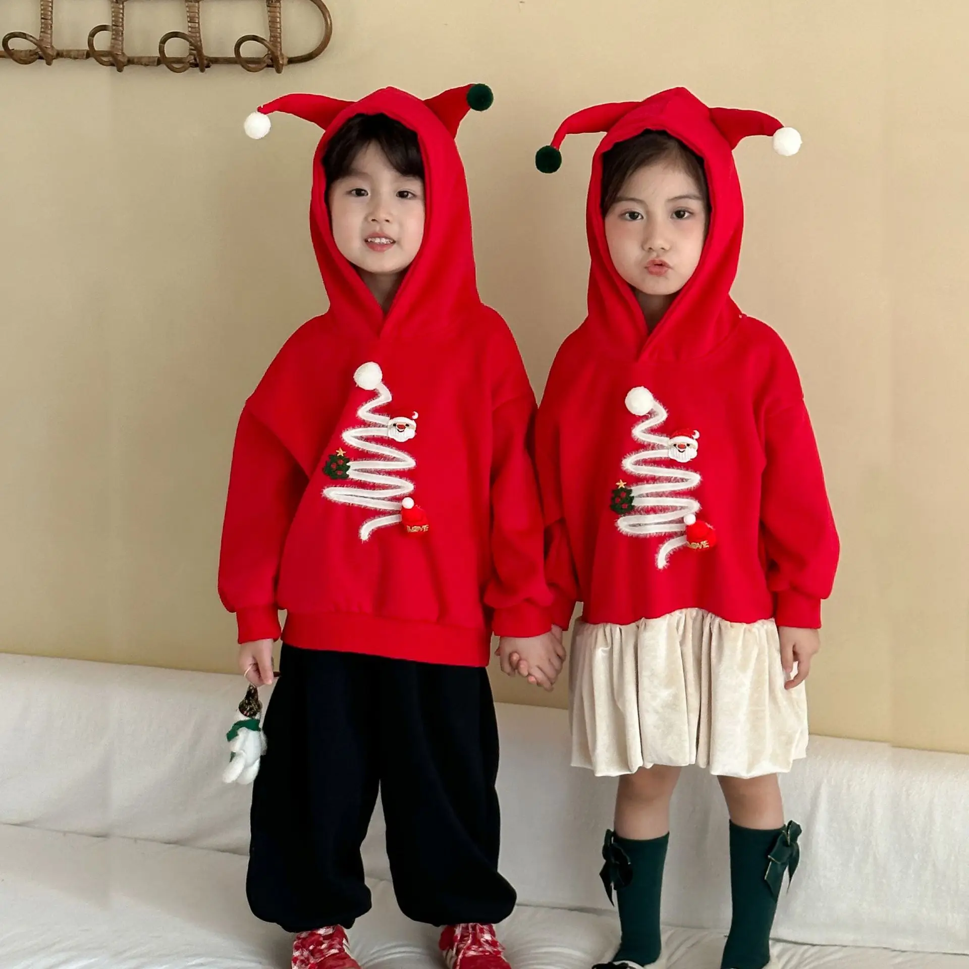 

2025 New Kids Christmas Sibling Outfits Fashion Santa Print 1-8Y Baby Boys Hoodie Sets Girl Dress Festive Party Clothes Outfit