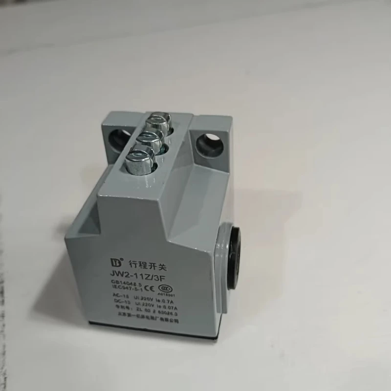 Travel switch waterproof and oil-proof JW2-11Z/3F wire cutting switch JW2-11Z/3
