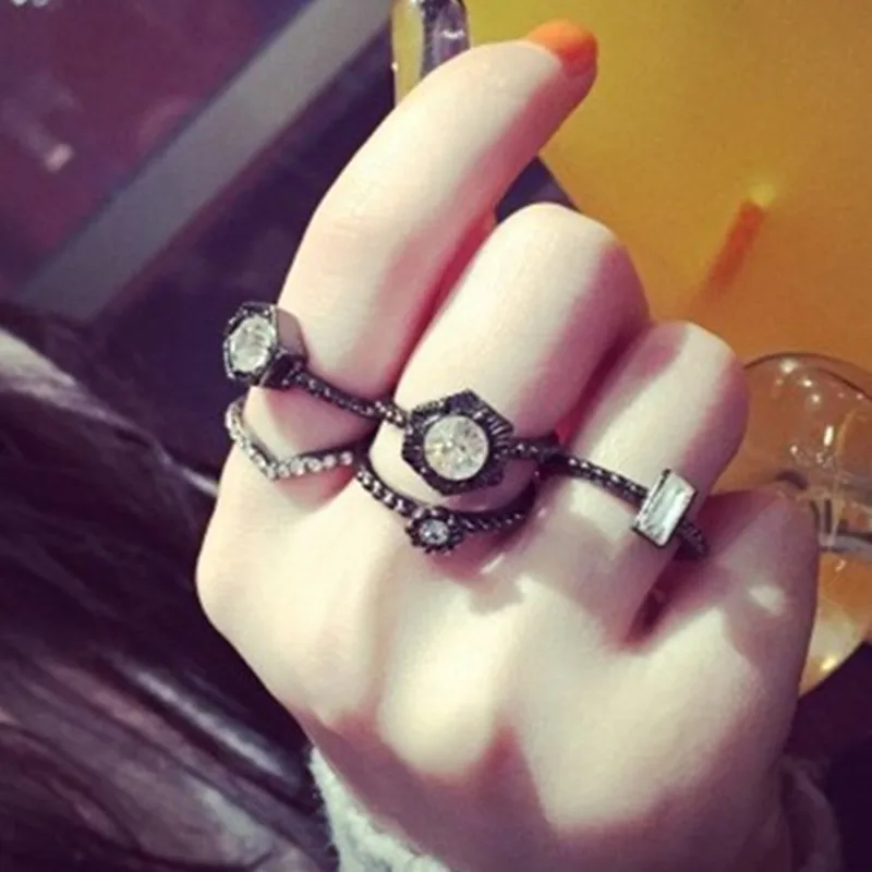 Vintage 5pcs/set Ring Sets Punk Geometric Crystal Rings Female Love Heart Ring Wholesale 2026 Latest Fashion Jewelry Beach Rings
