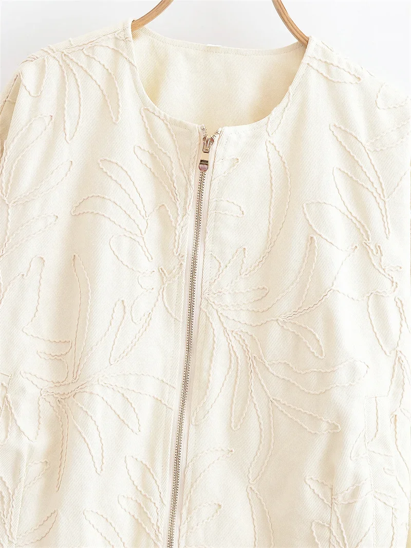 เสื้อแจ็คเก็ตสตรีฤดูร้อนใหม่เสื้อแขนยาวสีขาวเชือกหนาเย็บปักถักร้อย Casual แฟชั่นบุคลิกภาพอเนกประสงค์