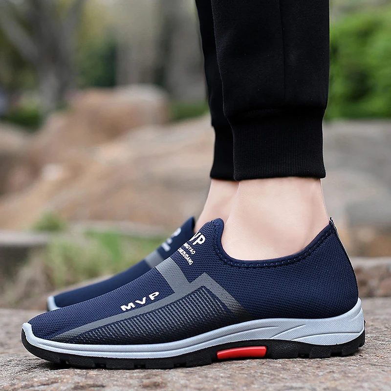 Hot Sale Mesh Men Black Sneakers Summer Outdoor Shoes Men Casual Walking Shoes Hiking Breathable Slip on Mens Loafers Zapatillas