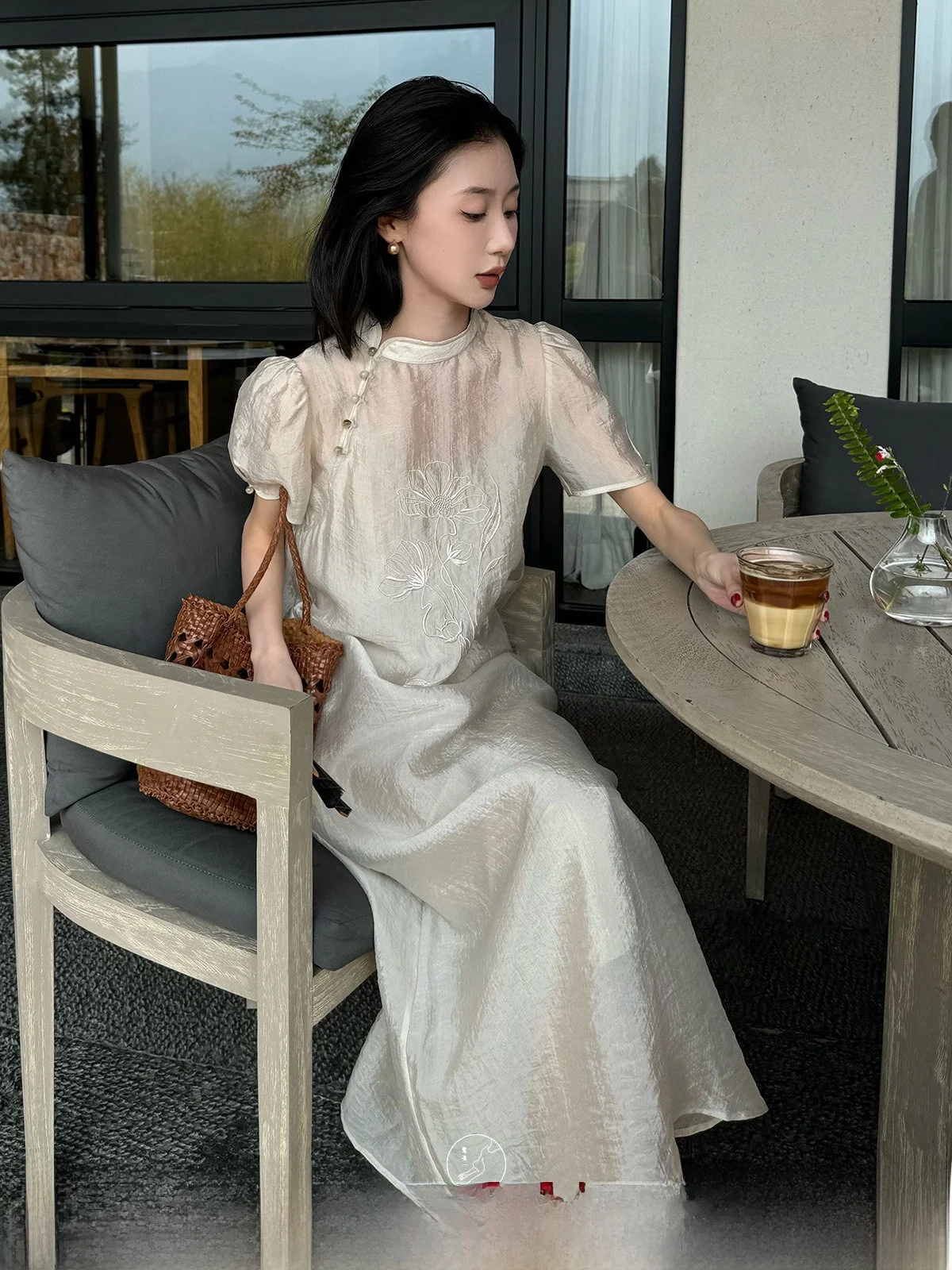 

Оригинальный новый китайский комплект Long Dr Qipao для женщин, летняя вышивка, модный воротник-стойка, ансамбль Lu Qing