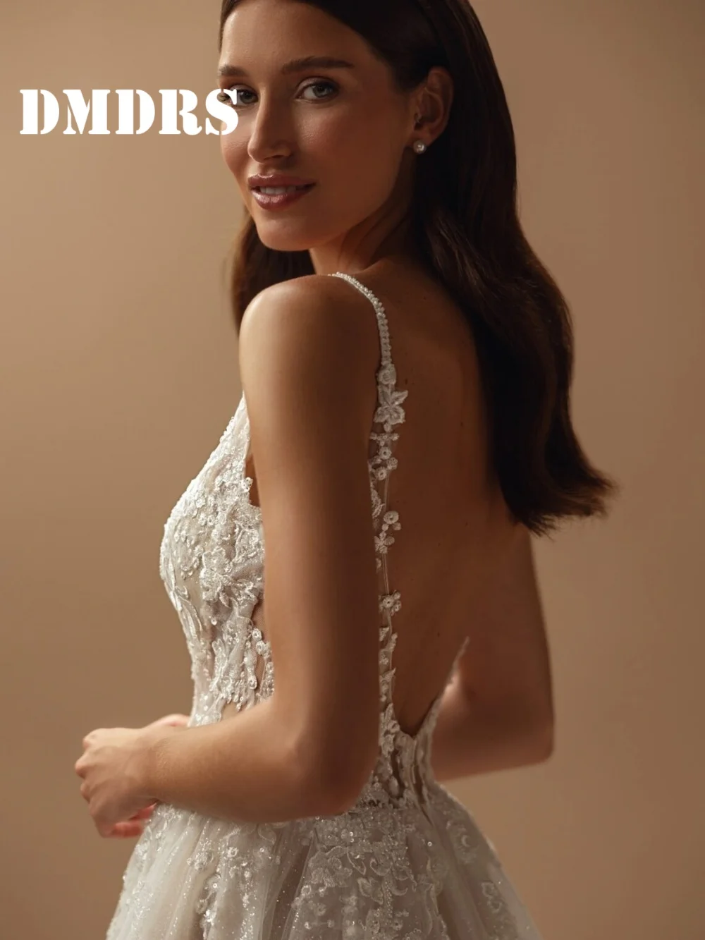 Feierliche Brautkleider mit V-Ausschnitt, bezaubernde Perlen-Brautkleider, trendige Tüll-A-Linie, bodenlange Brautkleider, Vestidos de Novia