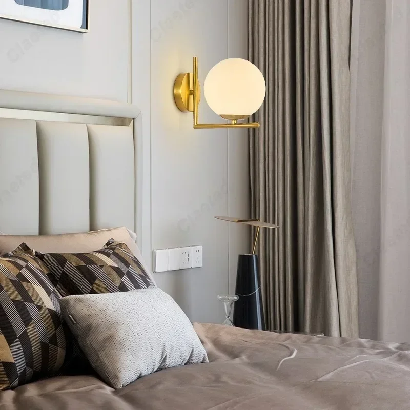 الحد الأدنى مصممة LED الزجاج عاكس الضوء E27 كروية الجدار مصباح غرفة نوم أباجورة داخلي غرفة المعيشة الممر الإضاءة