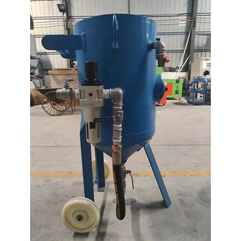 Industrial Sand Blasting Machine Sandblasting Machine With Compressor for Harsh Environments Strong Structure Reliable