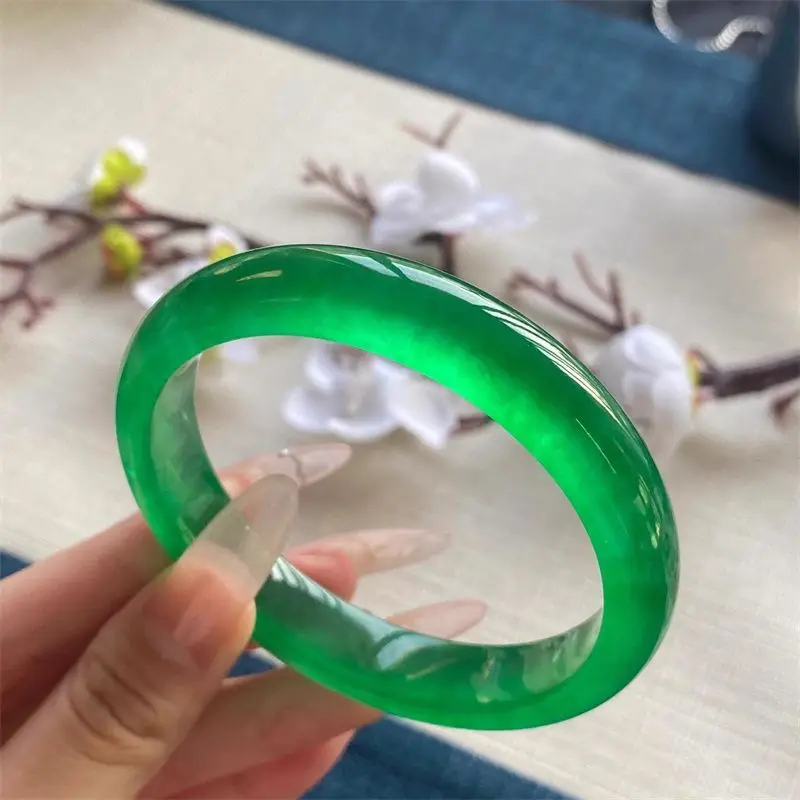 

Ice spinach green chalcedony bracelet female flat strip emperor green jade bracelet gourd necklace