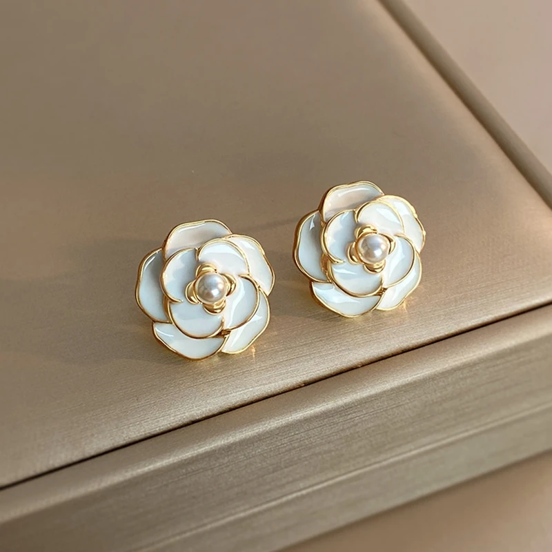 Simple Pearl White Color Camellia Studs Earrings Enamel Flowers Earrings for Women Birthday Party Jewelry Pendientes Femeninos