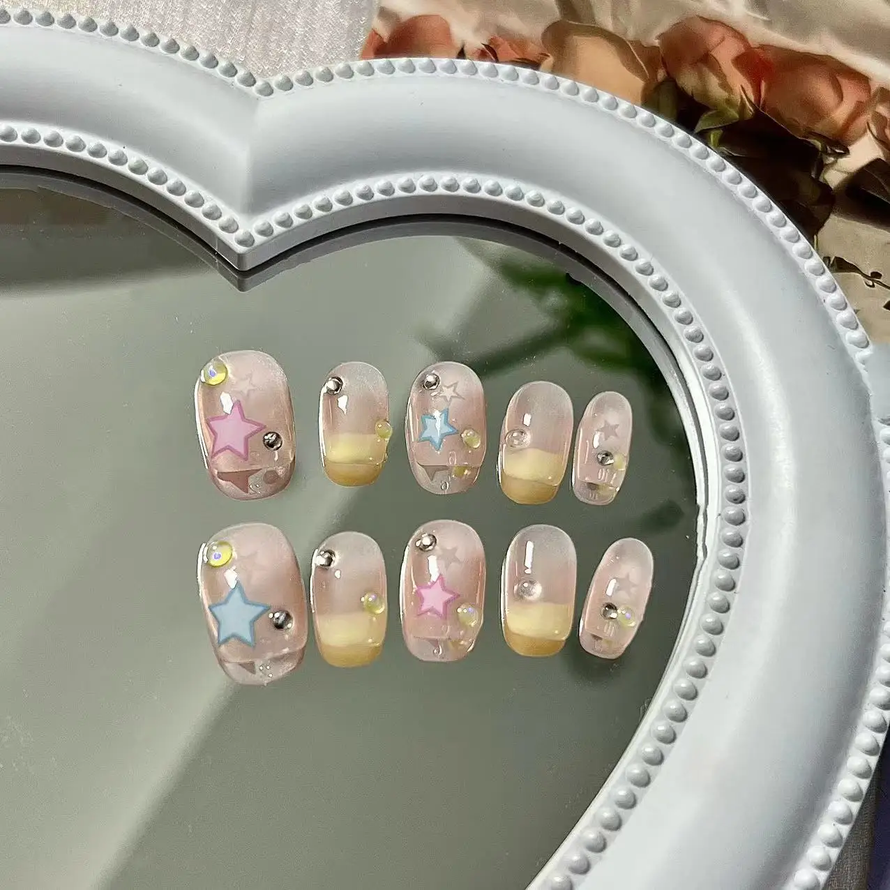 10 قطعة الصحافة اليدوية الفرنسية على الأظافر نمط نجمة الأظافر وهمية قصيرة الأظافر كاذبة الصيف أظافر صناعية نسهل أظافر نورديل نصائح #2