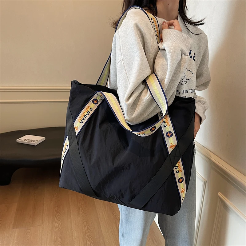

New Large Capacity Classic Fashion Versatile Women's Single Shoulder Tote Bag Simple Casual Commuting Storage Bags