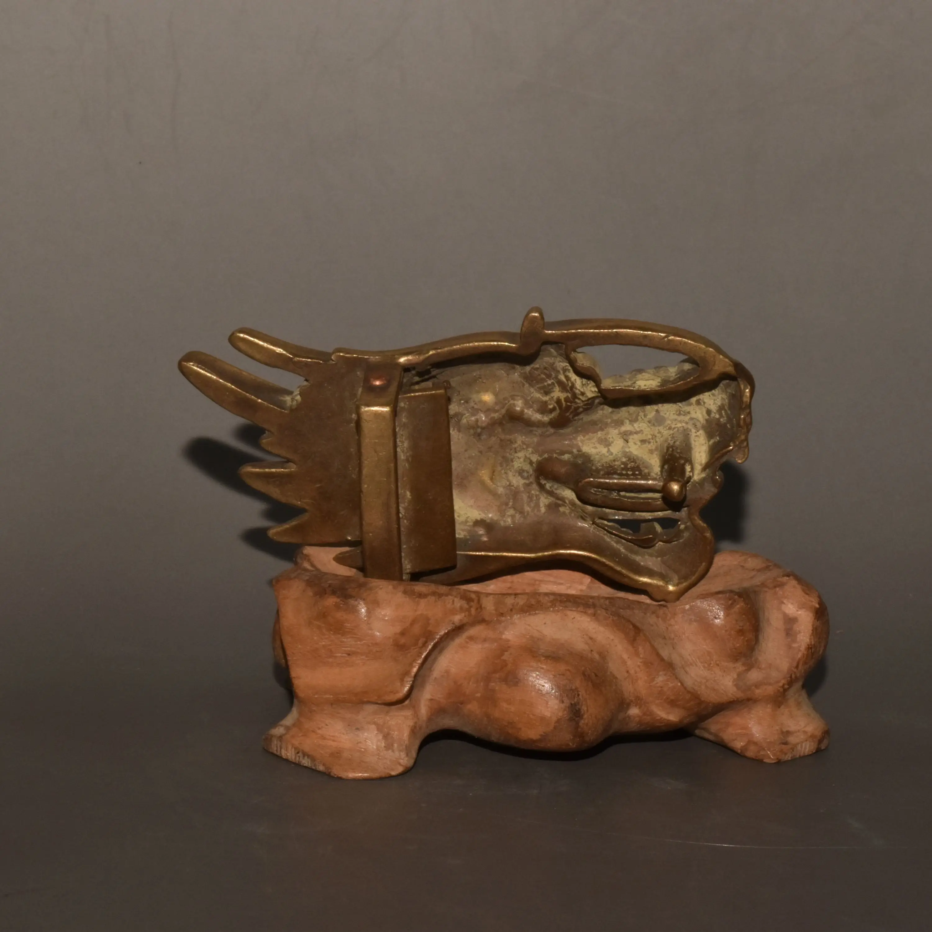 China personality pure copper faucet belt buckle ornaments