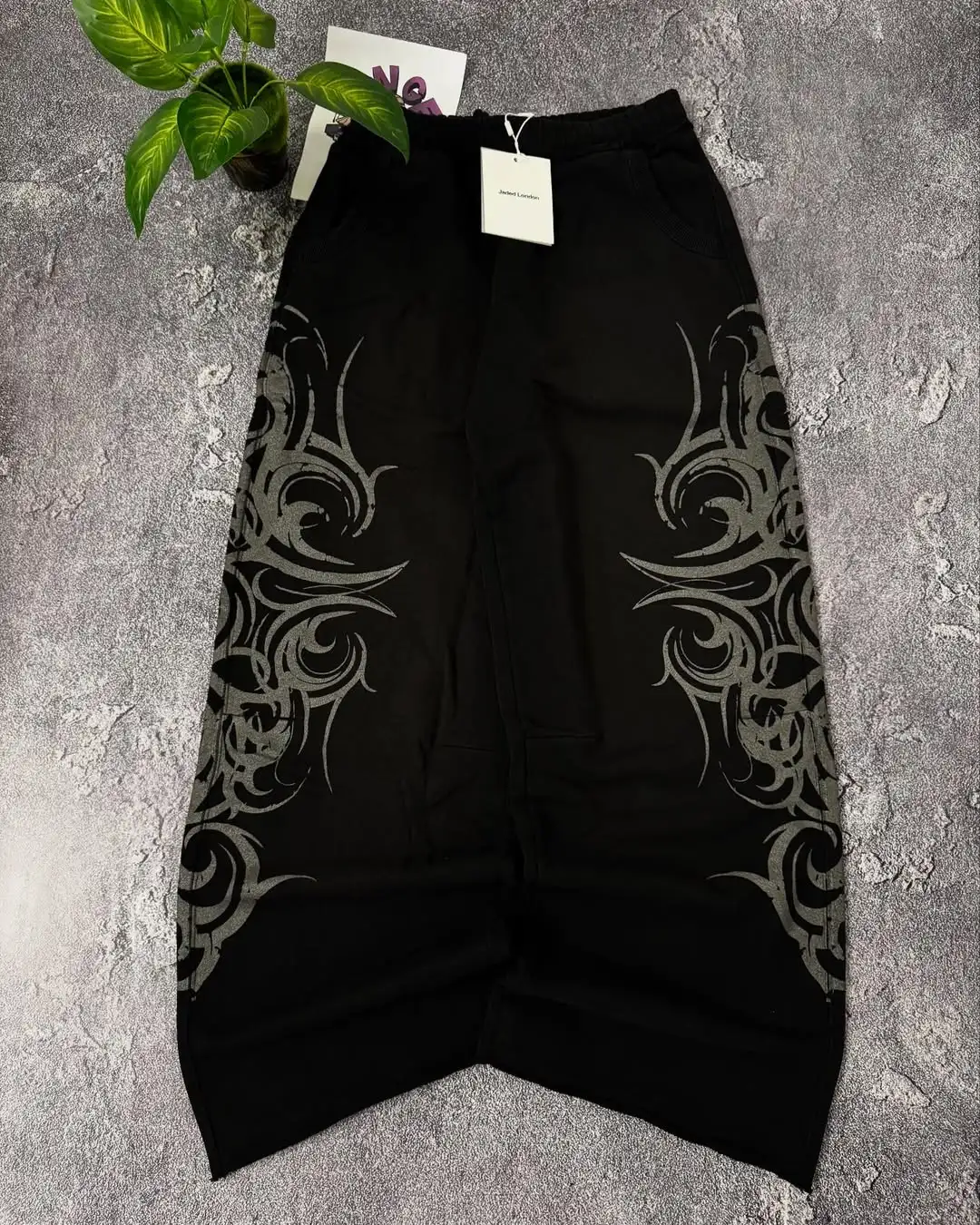 

Y2K Fashion Black Striped Sweatpants Men Women Loose Trend Pants Retro Casual Comfortable Durable Training Outdoor Running Pants