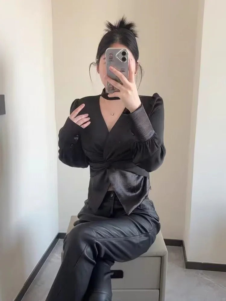 

HH Woman Spring Fashion Elegant Long Sleeves Halter V-Neck Tighten The Waist Splicing Decoration Shirt Female Versatile Tops