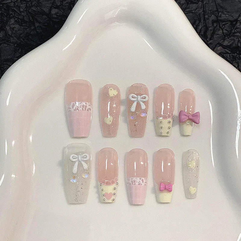 Faux ongles français à pression Simple 10 pièces faits à la main nœud doux et mignon perles en acier cœur de fille patchs amovibles