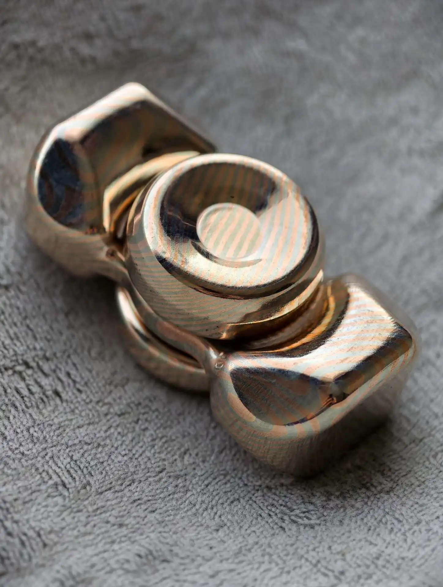 Used edc Copper Horse Hammer Fingertip Gyro decompression toy