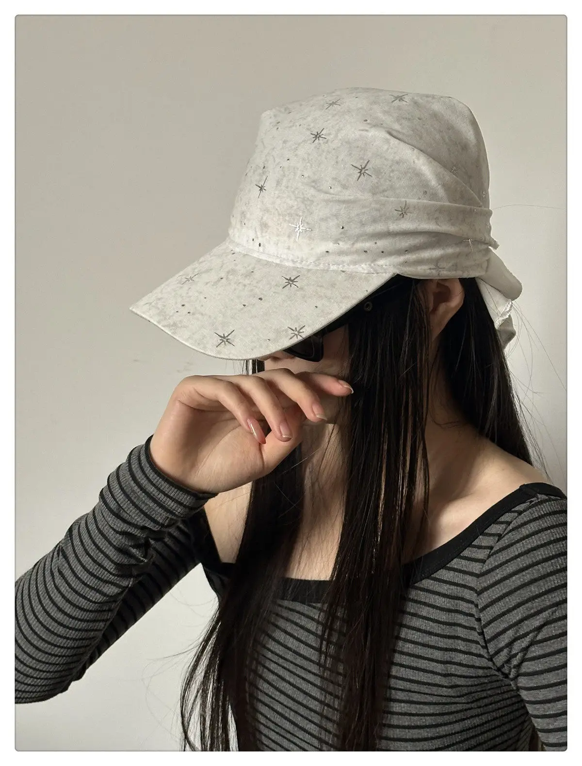 

Retro Cool Star-Print Headscarf Hat: Women's Wide-Brimmed Face-Framing Baseball Cap