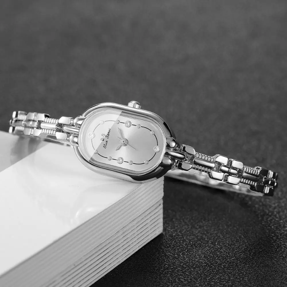 

Fashion Rhinestone Women Quartz Watch Minimalist Adjustable Thin Bracelet Watch Oval Dial Alloy Small Dial Watch Versatile Wear
