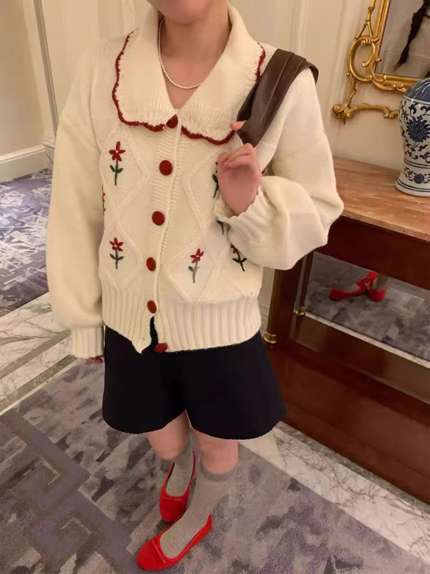 

Clothland Women Sweet fForal Knitting Suit Long Sleeve Loose Sweater Jacket Cardigan Female Chic Coats Mujer HA616