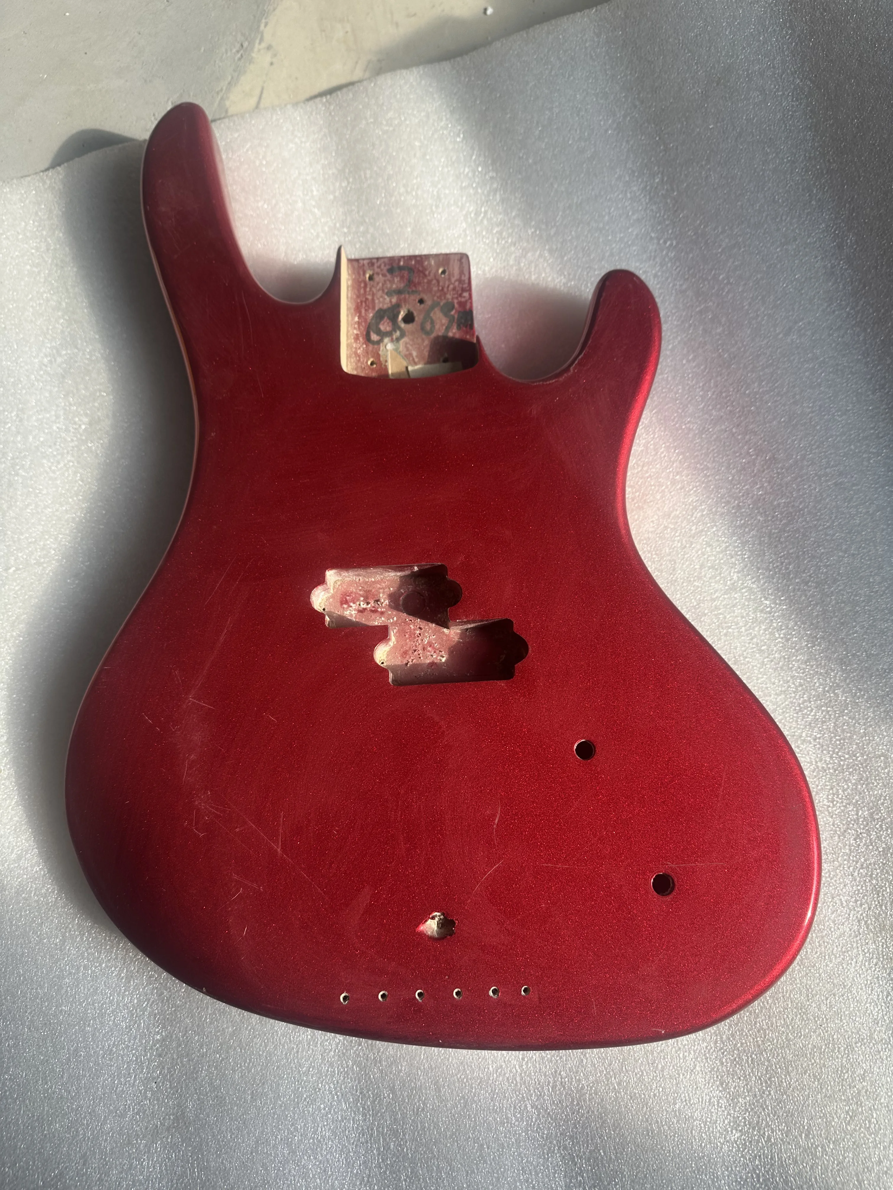 

Electric Bass Guitar Body Unfinished, Semi-finished Defect Barrel, DIY Kit Part, Real Photos, Metal Wine Color, Stock Defective