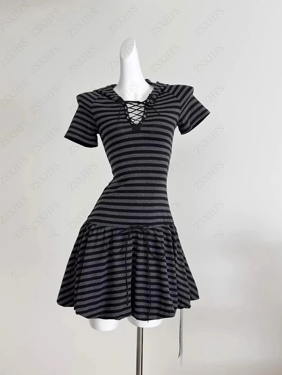 

Готическое полосатое платье 2000-х годов, женское модное платье в стиле панк с коротким рукавом, корейское милое платье с капюшоном, женские модные облегающие мини-платья для горячих девушек