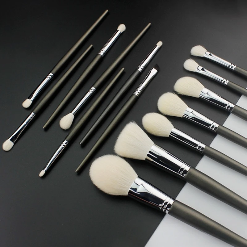 Small Crease Brush Fluffy Goat Hair Precise Tapered Crease Makeup Tool Mini Pointed Eyeshadow Blending Makeup Brush Tools