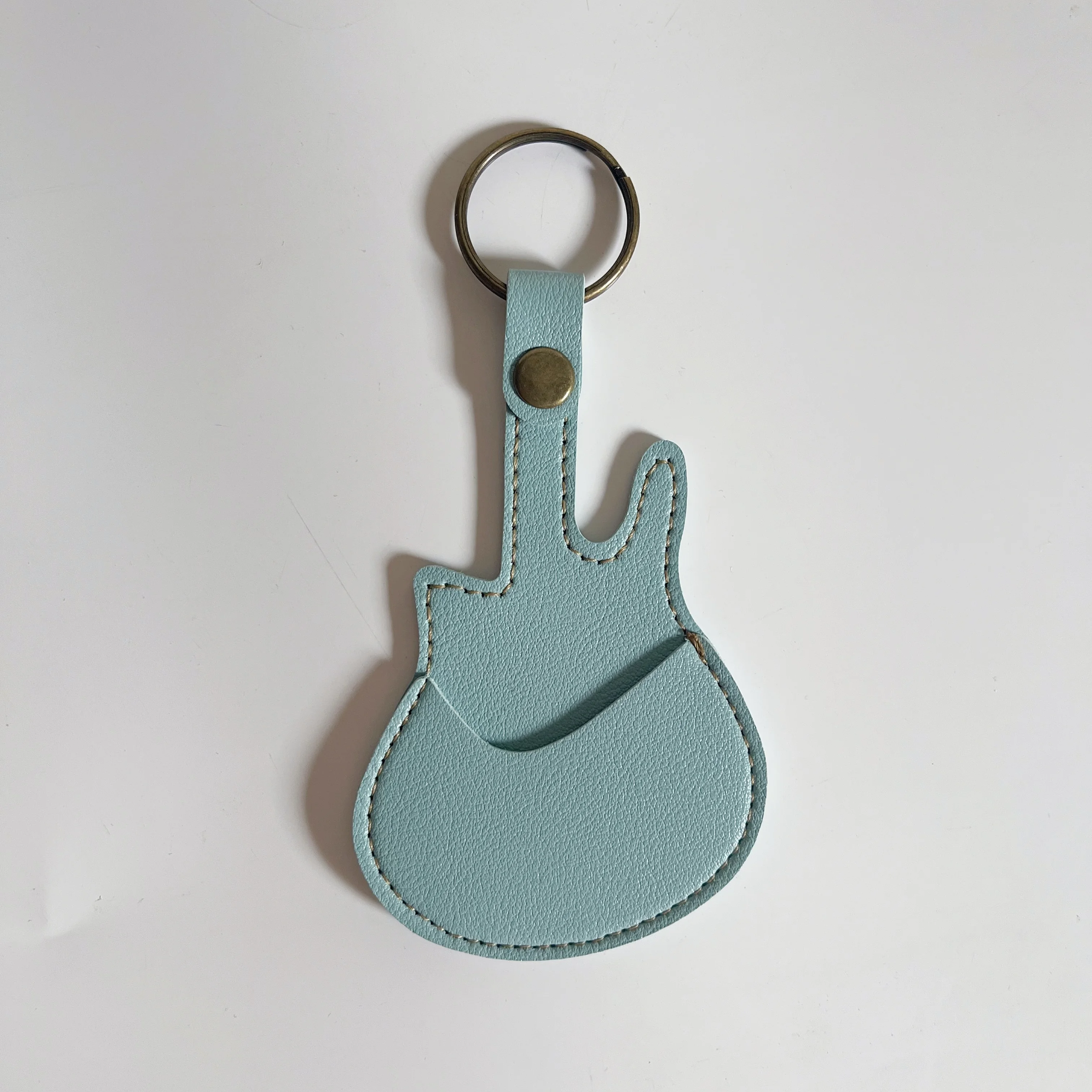 Leather Guitar Pick Bag Guitar Pick Holder Case Guitar Shape with Key Ring String Instrument Accessories