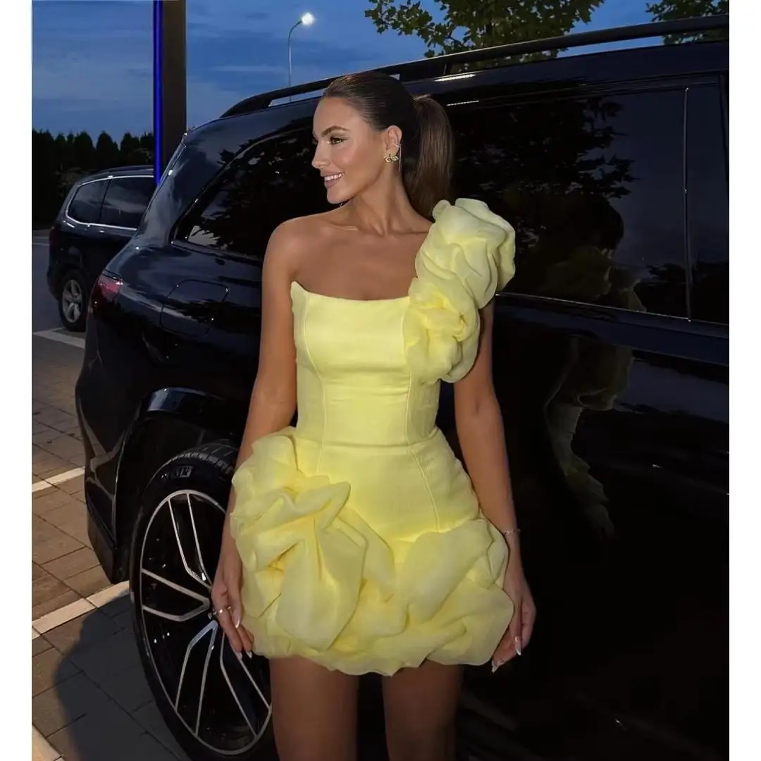 Yellow One Shoulder Homecoming Dresses 2025 Strapless Sleeveless Mini Short Skirt Cute A-Line Birthday Party Dresses Customized