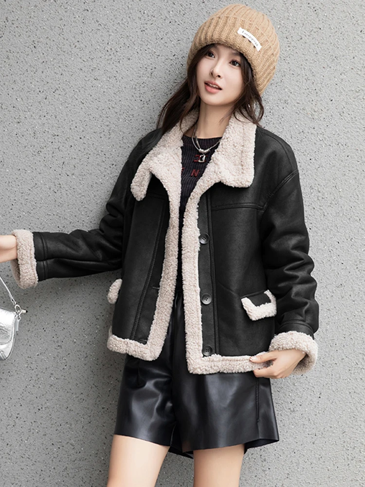 DEAT Fashion Integrated Fur Jacket Women's Lamb Fur Lapel Loose Single Breasetd Thick Short Jackets Winter 2024 New 7AB6318