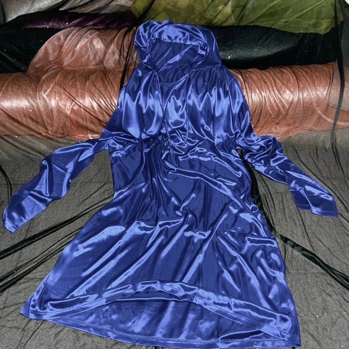 Vestido de dormir hecho a mano para hombre, tacto sedoso, satén suave, Material de aleta, Top, pijama suave, disfraces de fiesta, Cosplay