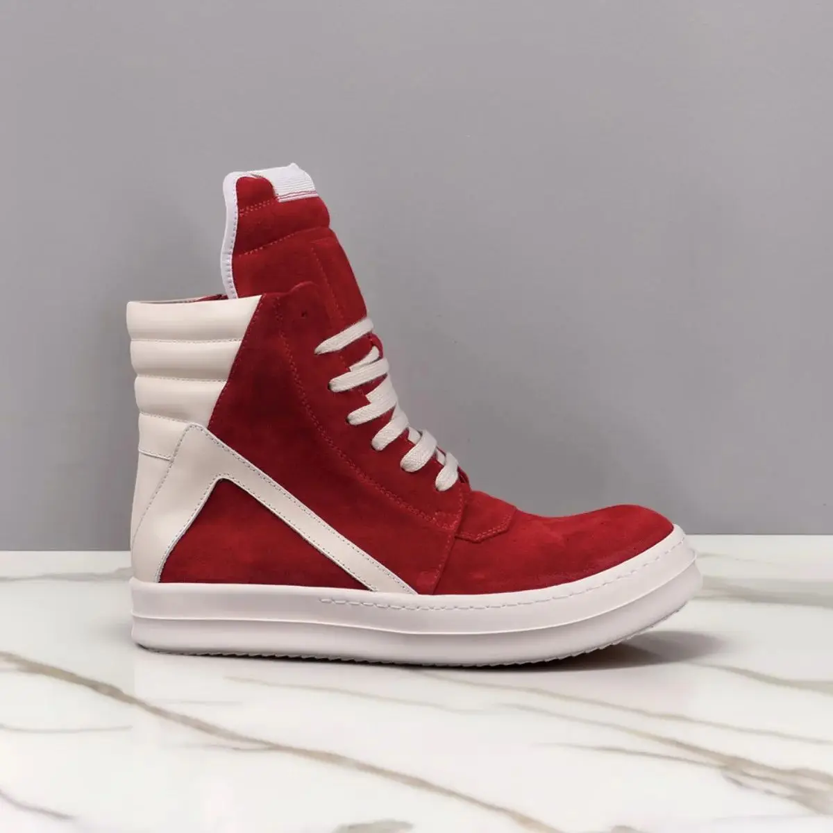 

Men's High Top Shoes Women Casual Suede Leather Boots Lace-Up Red Pink Yellow Khaki Luxury Designer Male Sneakers Autumn